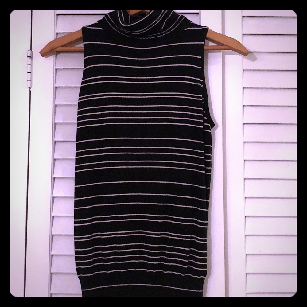 Amanda Smith Sleeveless Turtleneck Sweater